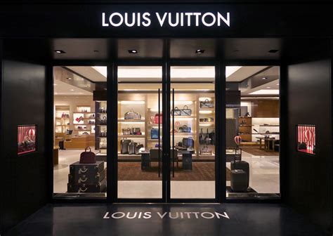 louis vuitton israel.